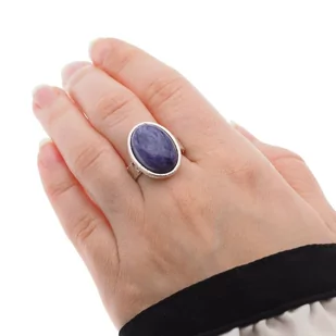 Pierścionek regulowany z owalnym Czaroitem w srebrze młotkowanym-1 - Pierścionki - miniaturka - grafika 1