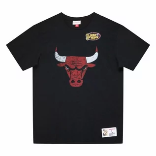 Koszulki sportowe męskie - Koszulka Mitchell & Ness NBA Chicago Bulls Legendary Slub SS Tee Czarna - grafika 1