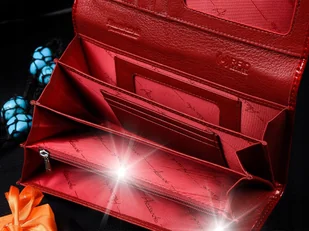 Portfel skórzany damski czerwony duży pudełko RFiD lakierowany Alessandro - Portfele Portfel skórzany damski czerwony duży pudełko RFiD lakierowany Alessandro - Portfele - miniaturka - grafika 1