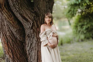 Profesjonalna ciążowa sesja fotograficzna - Czasopisma - miniaturka - grafika 1