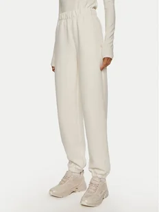 Calvin Klein Jeans Spodnie dresowe J20J223920 Biały Regular Fit - Spodnie sportowe damskie - miniaturka - grafika 1