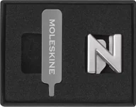 Notesy i bloczki - Przypinka Moleskine N - miniaturka - grafika 1