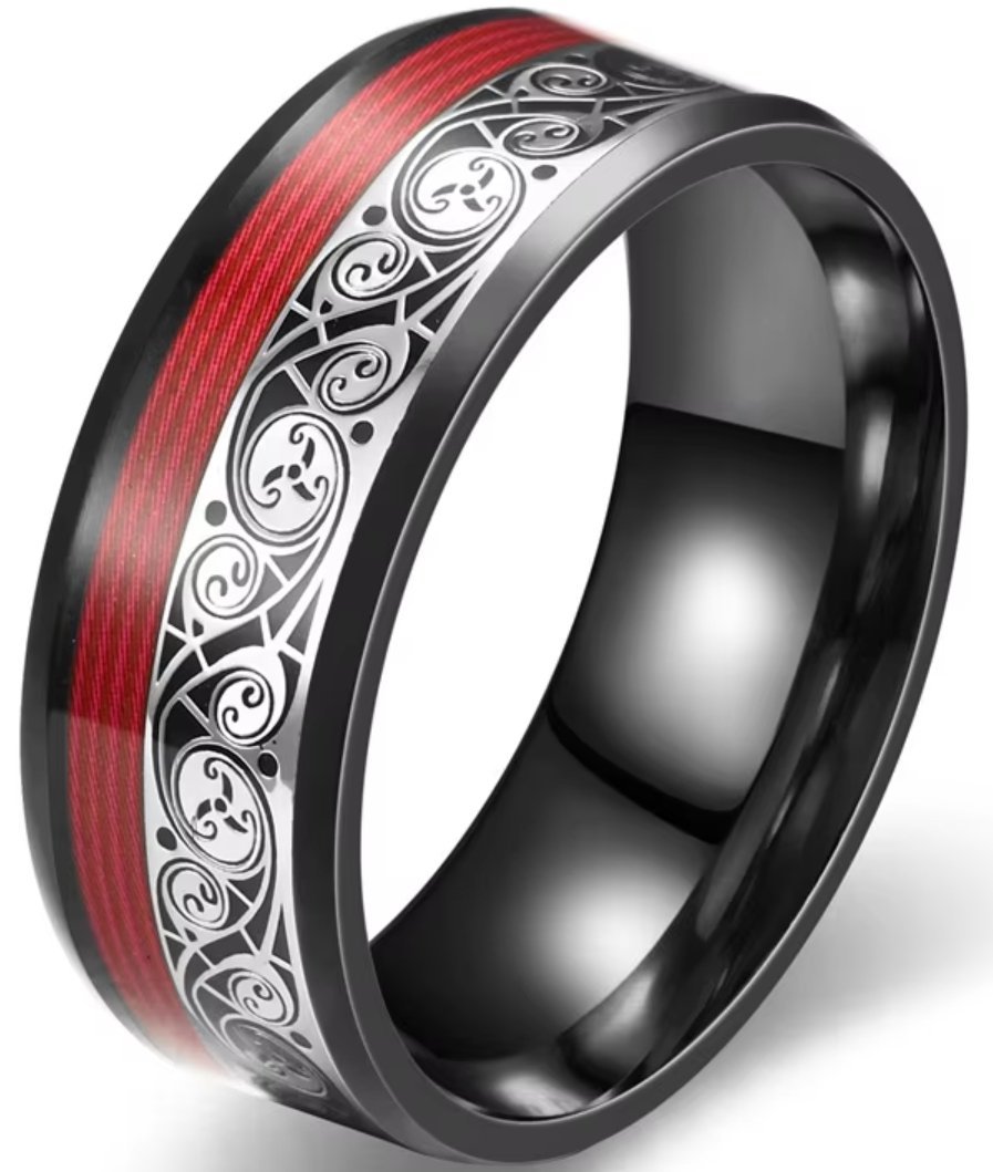 Stylowy Pierścień Sygnet Czarny z Czerwonym Akcentem i Ornamentami