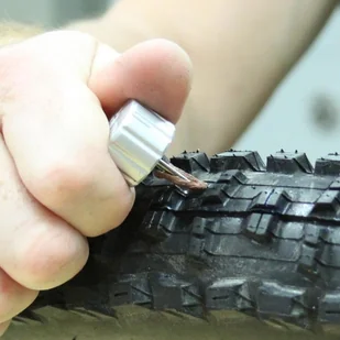 GI Zestaw naprawczy do opon bezdętkowych TUBELESS TACKLE KIT - Pompki rowerowe - miniaturka - grafika 5