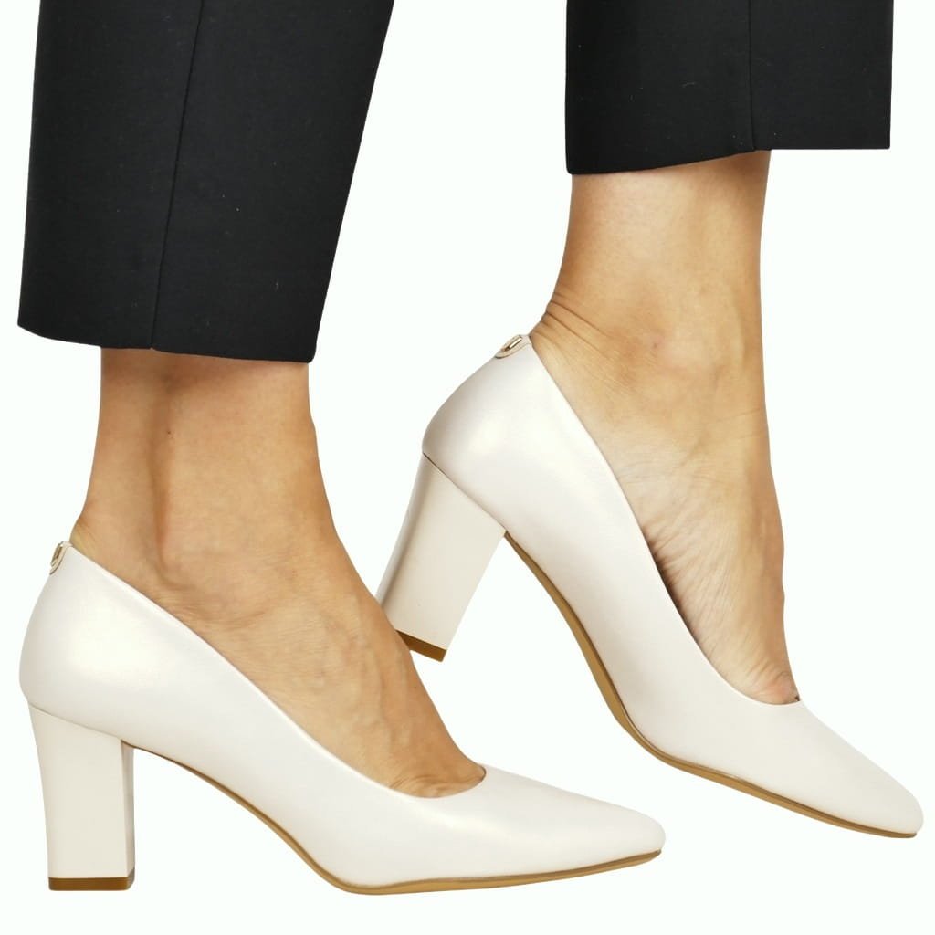 CZÓŁENKA NA OBCASIE SŁUPKU NOSEK W SZPIC SERGIO LEONE PB403 BEŻOWE PERŁOWE