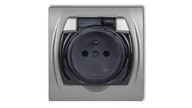 Gniazdka elektryczne - Karlik elektrotechnik LOGO Gniazdo bryzgoszczelne z/u (klapka dymna) srebrny metalik 7LGPB-1zd 7LGPB-1zdp - miniaturka - grafika 1