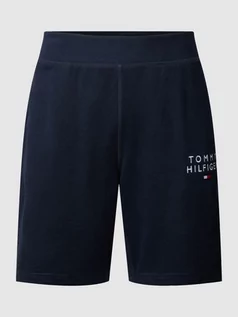 Spodnie sportowe męskie - Szorty z dzianiny dresowej z bocznymi, wpuszczanymi kieszeniami - grafika 1