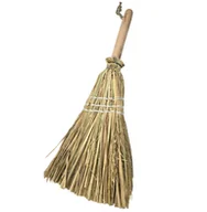 Miotły, szufle, mopy - Mała słomiana miotła naturalna dekoracja boho - miniaturka - grafika 1