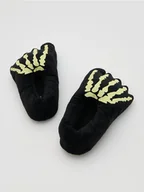 Kapcie damskie - Reserved - Kapcie świecące w ciemności - czarny - miniaturka - grafika 1