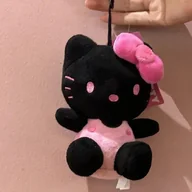 Plecaki - Begleri Kawaii Czarna skóra Hello Kittys Pluszowa lalka Brelok Śliczna dziewczyna Cartoon Ktm Plecak Wieszak Dekoracja Boże Narodzenie Prezent Świą... - miniaturka - grafika 1