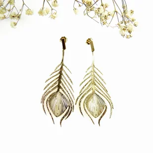 Pawie pióra duże pozłocone  - kolczyki srebrne - Kolczyki - miniaturka - grafika 1