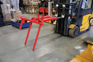 SWARK Uchwyt do beczek na wózek widłowy GermanTech (udźwig: 400 kg) 99782302 - Wyposażenie gospodarstwa rolnego - miniaturka - grafika 8