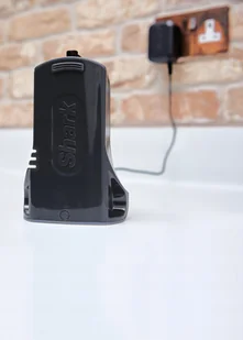 Ładowarka do baterii Shark XDCHIZ400EUT kompatybilne z IZ200, IZ251 - Akcesoria do odkurzaczy - miniaturka - grafika 1