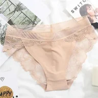 Majtki damskie - Koronkowe figi - miniaturka - grafika 1
