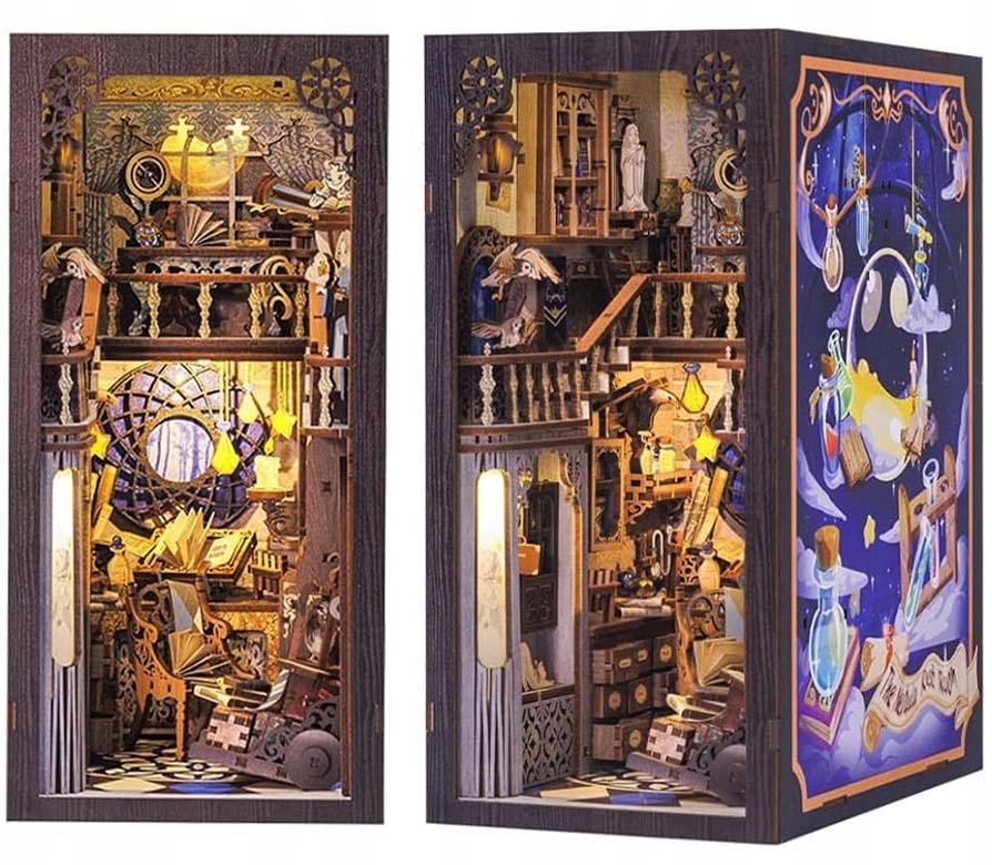 Miniaturowy domek Book Nook - Pracownia alchemika*