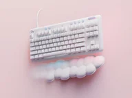 Klawiatury - Logitech G G713 klawiatura USB QWERTY Duński, Fiński, Norweski, Szwecki Biały 920-010675 - miniaturka - grafika 1