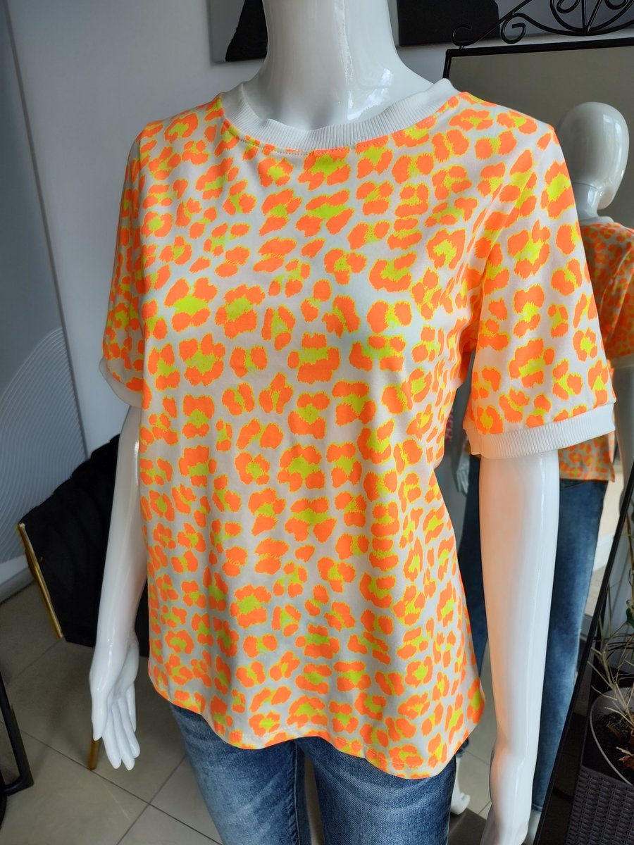 Koszulka w pomarańczowo-żółtą panterkę - ecru One size