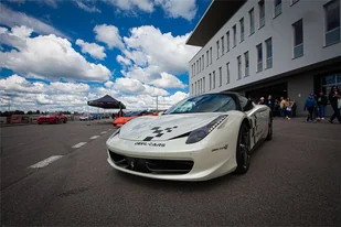 Jazda Ferrari F458 Italia - Czasopisma - miniaturka - grafika 1