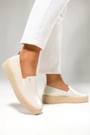 Trampki damskie - Beżowe półbuty skórzane damskie slip on na platformie perłowe PRODUKT POLSKI Casu 2814-146 - miniaturka - grafika 1