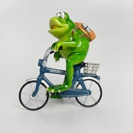 Figurki dekoracyjne - Figurka Porcelanowa Zielona Żaba Na Rowerze - miniaturka - grafika 1