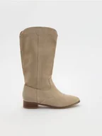 Kozaki damskie - Reserved - Zamszowe botki - beżowy - miniaturka - grafika 1