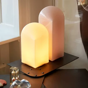 HAY Parade lampa stołowa LED blush pink 32 cm - Lampy stojące - miniaturka - grafika 2