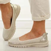 Baleriny - Beżowe ażurowe skórzane baleriny damskie Vinceza 95369 - miniaturka - grafika 1