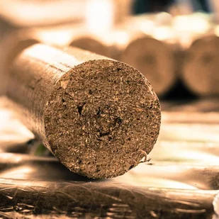 Brykiet iglasto-liściasty Walec 1000kg - Materiały opałowe - miniaturka - grafika 1