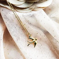Naszyjniki - Naszyjnk z jaskółką, złota jaskółka - miniaturka - grafika 1