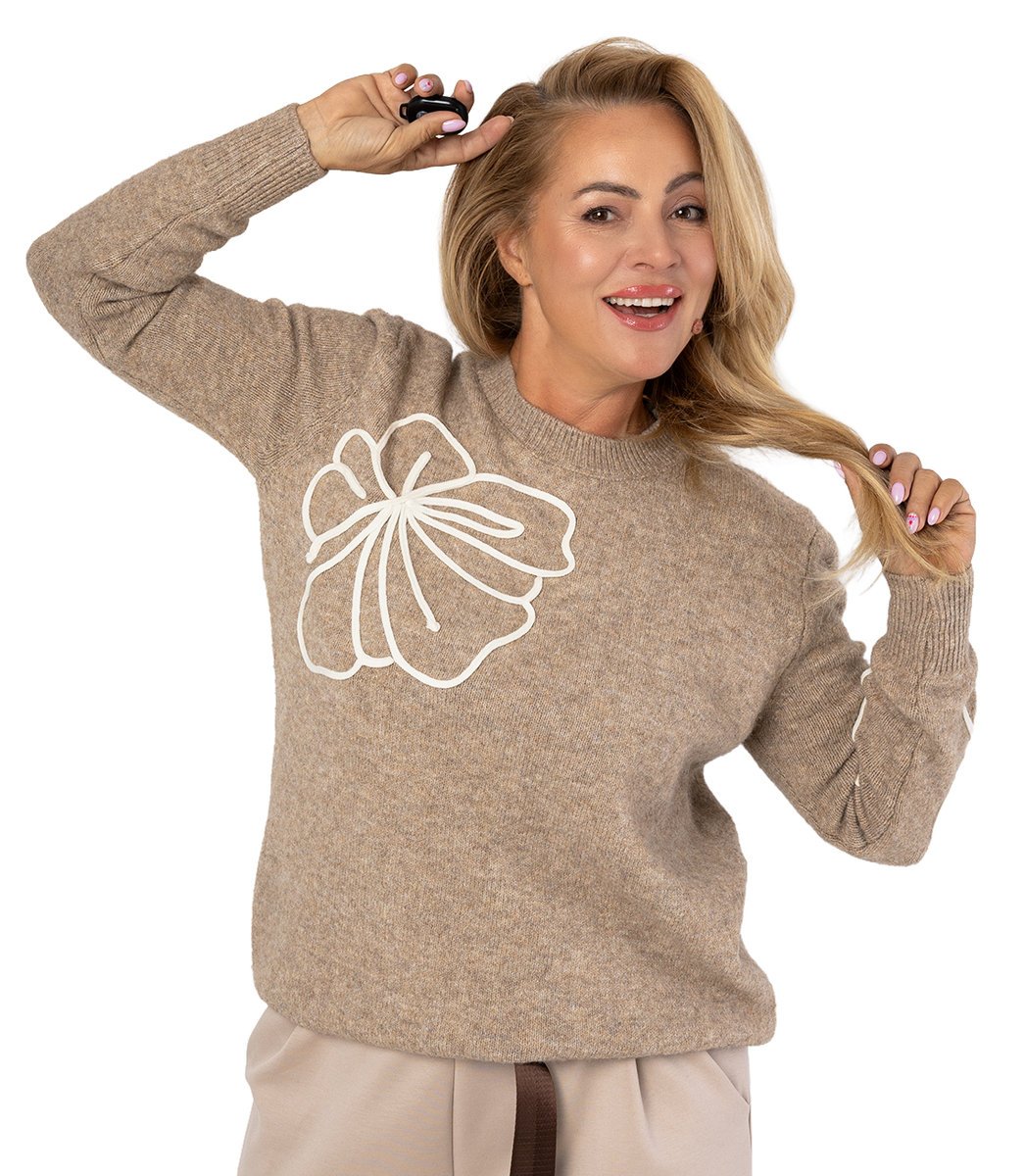 Klasyczny sweter damski z aplikacją kwiat 3D CLASSIC BLOOM