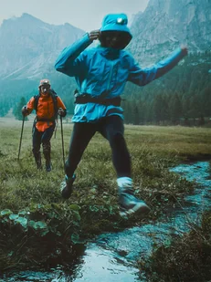 4F Kurtka trekkingowa przeciwdeszczowa membrana 20000+ damska - niebieska L - Kurtki i kamizelki sportowe damskie 4F Kurtka trekkingowa przeciwdeszczowa membrana 20000+ damska - niebieska L - Kurtki i kamizelki sportowe damskie - miniaturka - grafika 1