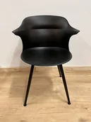 Krzesła - Krzesło czarne z podłokietnikami BRAZO na czarnych metalowych nogach - miniaturka - grafika 1