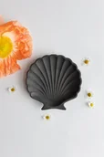 Dekoracje domu - Taca Muszelka Czarna - miniaturka - grafika 1