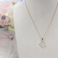 Naszyjniki - NASZYJNIK Z MALUTKĄ KONICZYNKĄ Z KOLEKCJI SUMMER FLOWERS (C22/LAT/93/1AU) - miniaturka - grafika 1