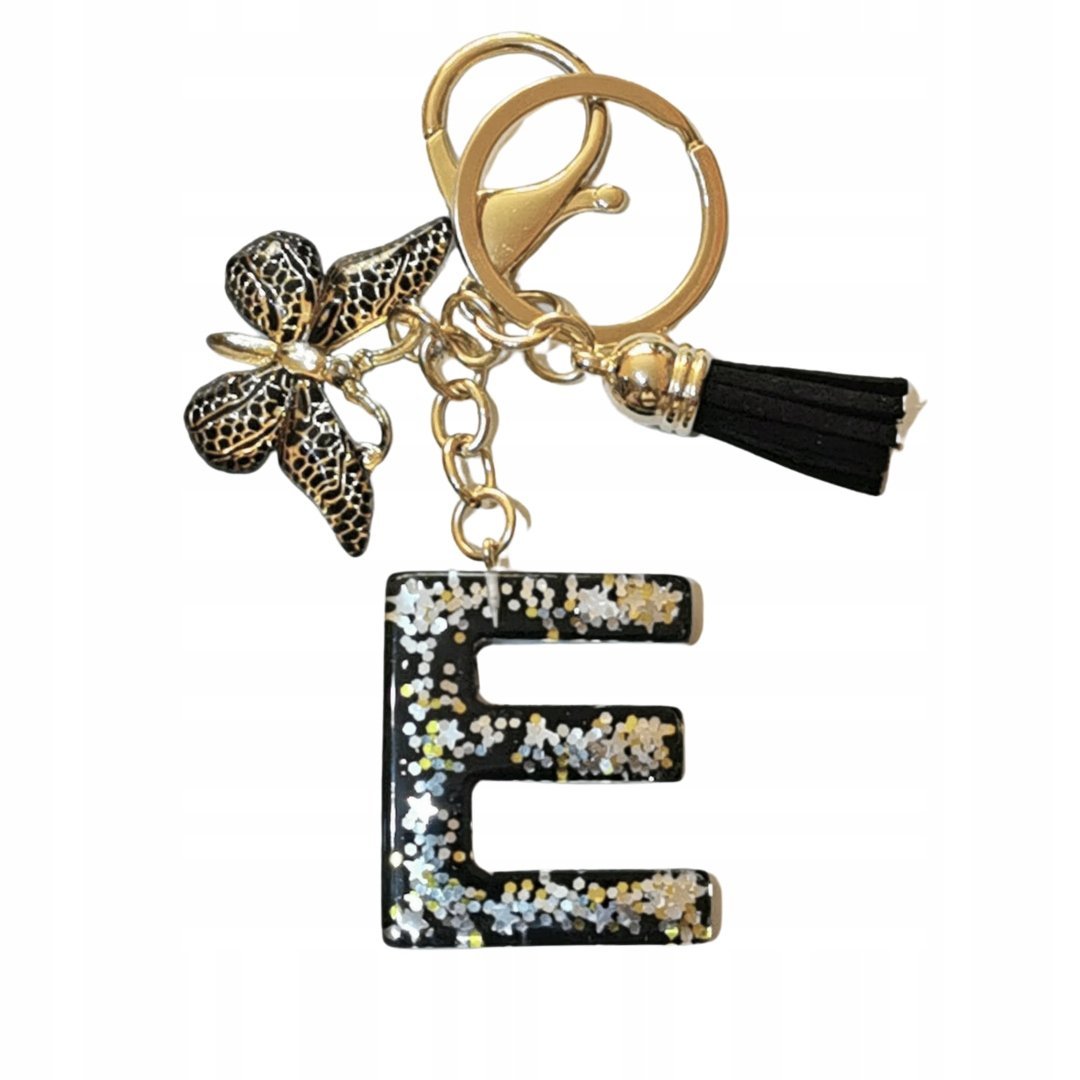 Brelok z literą E - elegancki czarny design z motylem