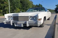 Czasopisma - Jazda Cadillac Eldorado z 1974r ulicami miast - miniaturka - grafika 1