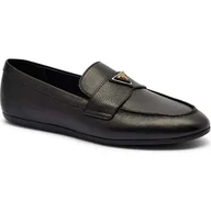 Półbuty damskie - Guess Skórzane loafersy BAYLON - miniaturka - grafika 1