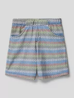 Spodnie i spodenki dla chłopców - Szorty z dzianiny dresowej ze wzorem na całej powierzchni - miniaturka - grafika 1