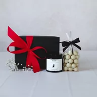 Świece - Zestaw prezentowy świeca sojowa i orzechy w białej czekoladzie - miniaturka - grafika 1