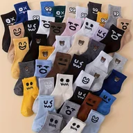 Skarpetki dla dzieci - TEMU 10 Par Ciepłych Skarpetek dla Nastolatków i Młodzieży - Miękki Poliester, Urocze Kreskówkowe Twarze, na Każdą Porę Roku, Idealne na Jesień i - miniaturka - grafika 1