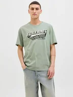 Koszulki męskie - Jack & Jones Koszulka "Jjelogo" w kolorze zielonym - miniaturka - grafika 1