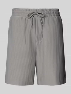 Spodnie sportowe męskie - Szorty z dzianiny dresowej o kroju regular fit z drobnym prążkowaniem model ‘DRUM LIFE’ - grafika 1
