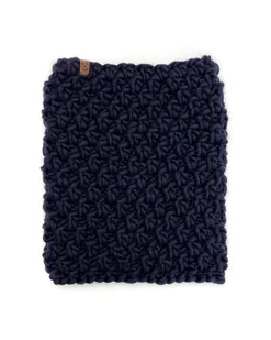 Granatowy komin z grubej wełny peruwiańskiej - Apaszki i szaliki damskie - miniaturka - grafika 1