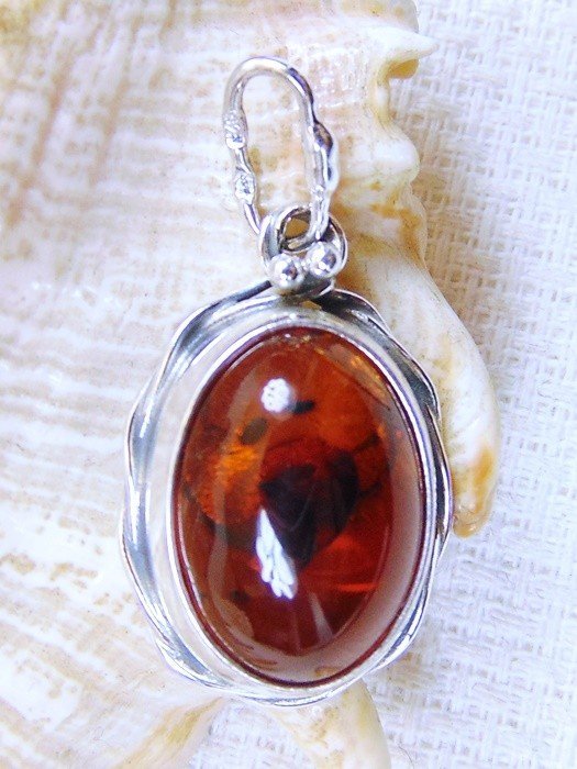 Wisiorek srebrny z bursztynem, handmade 614-15