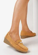 Mokasyny damskie - Brązowe Mokasyny na Koturnie z Metalową Klamrą Ozdobioną Cyrkoniami Lifari - miniaturka - grafika 1