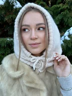 Czapki damskie - Duża Balaclava czapka kaptur kominiarka z ozdobnym guzikiem - miniaturka - grafika 1