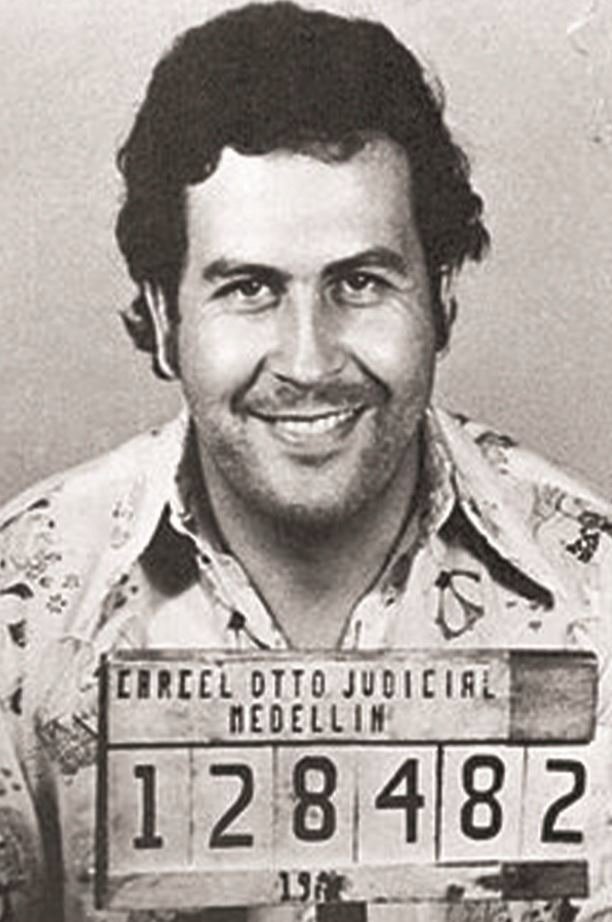Naklejki na ścianę Pablo Escobar Narcos Serial 90x60 Prezent