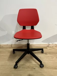 Krzesło z tworzywa obrotowe czerwone  CASHY SPECIAL SWIVEL CHAIR 5A - Krzesła i taborety kosmetyczne - miniaturka - grafika 1