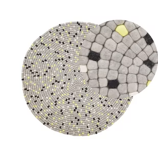 Beliani Dywan okrągły z filcowych kulek 140 cm jasnoszary PENEK - Dywany - miniaturka - grafika 1