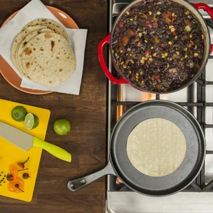 Patelnia żeliwna do naleśników 26,5 CM / LODGE - Patelnie - miniaturka - grafika 2